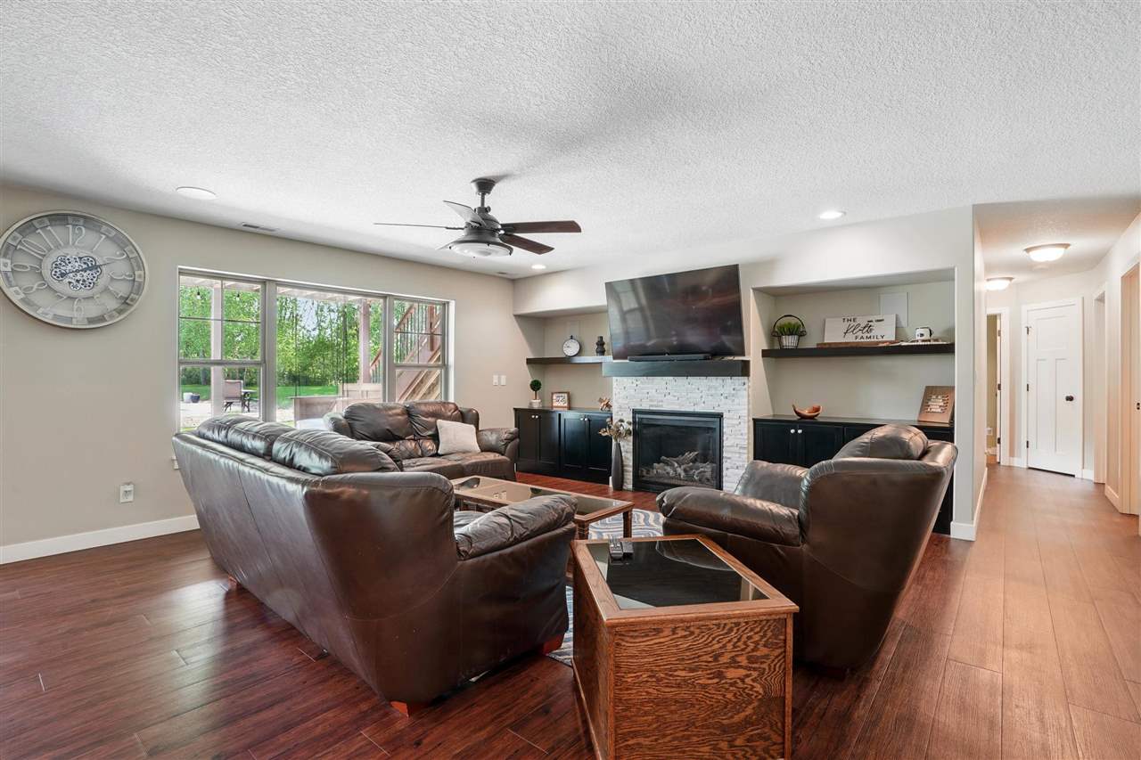 1210 Wood Lily Road Solon, IA 52333 - Photo 24 of 52 Gallery Image 24