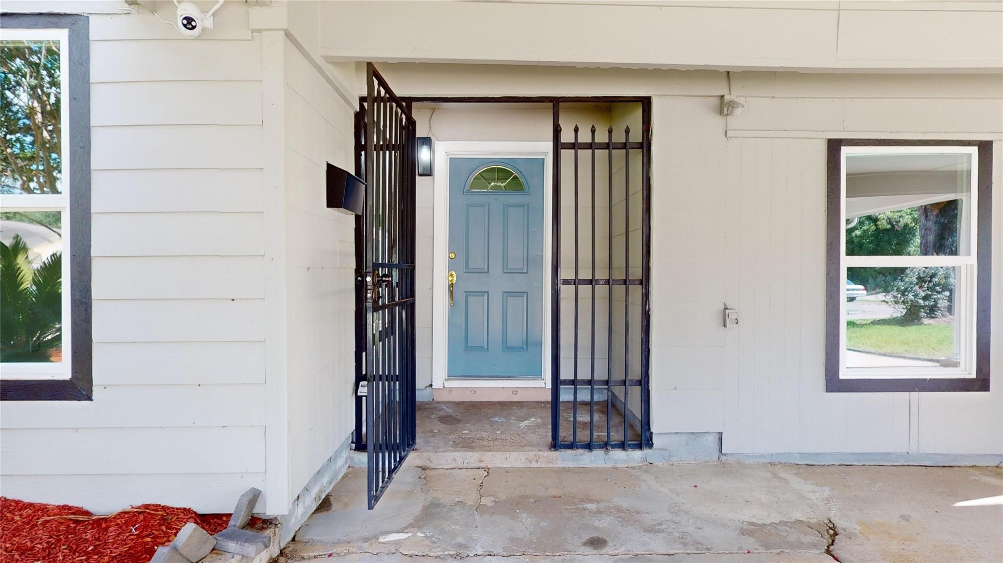 3806 Cosby Street Houston, TX 77021 - Photo 5 of 48 a view of entryway front of house