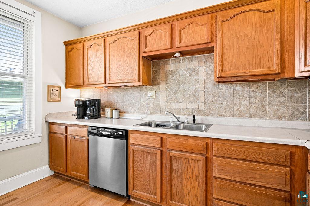 5405 Oneida Street Duluth, MN 55804 - Photo 10 of 29