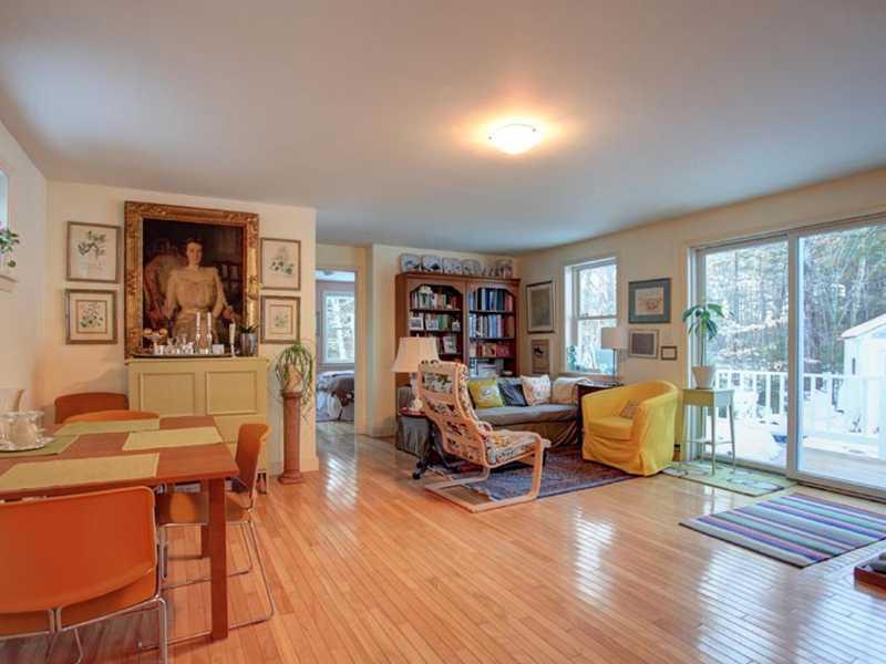 14 Prout Road Freeport, ME 04032 - Photo 11 of 32 Living Room.
