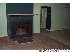 99 Johnny Marlow Road Fairview, NC 28730 - Photo 4 of 12 Gallery Image 4