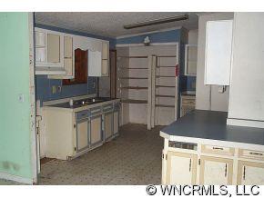 99 Johnny Marlow Road Fairview, NC 28730 - Photo 5 of 12 Gallery Image 5