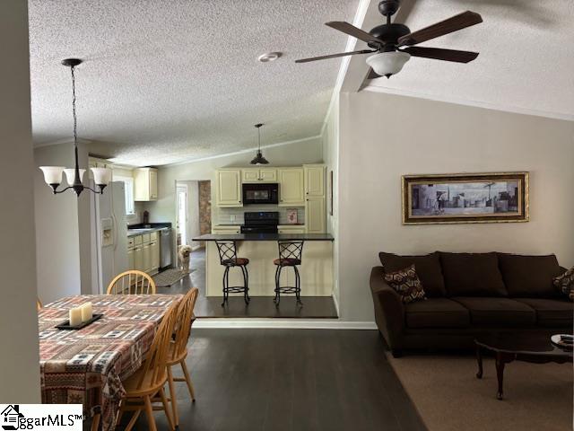 472 Knickerbocker Estates Road Fountain Inn, SC 29644 - Photo 3 of 34