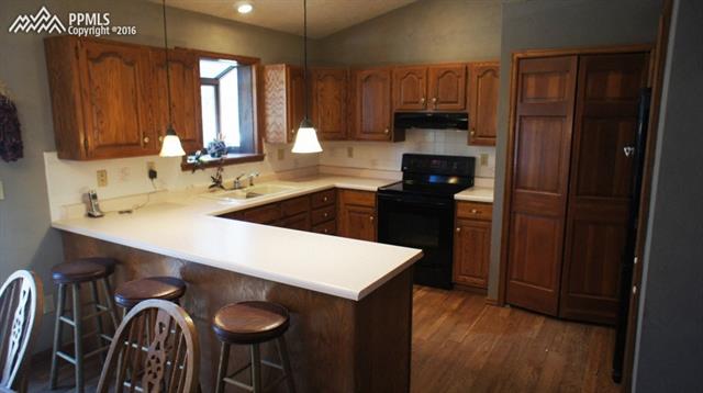 9925 Walker Road Colorado Springs, CO 80908 - Photo 5 of 20 Gallery Image 5
