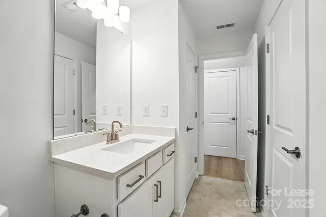 $2,350 | 5033 Westmead Lane, Charlotte, NC 28262