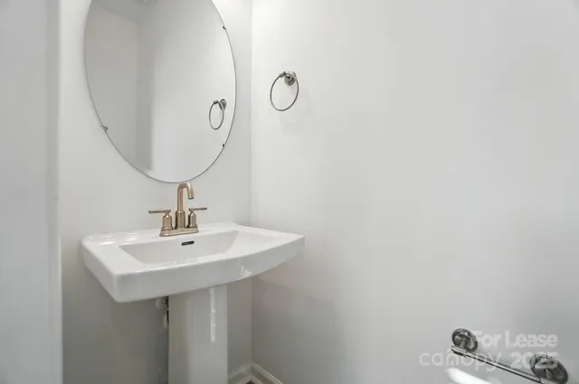 $2,350 | 5033 Westmead Lane, Charlotte, NC 28262