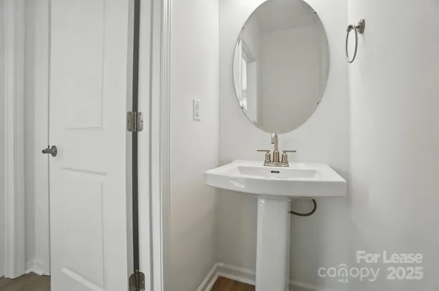 $2,350 | 5033 Westmead Lane, Charlotte, NC 28262