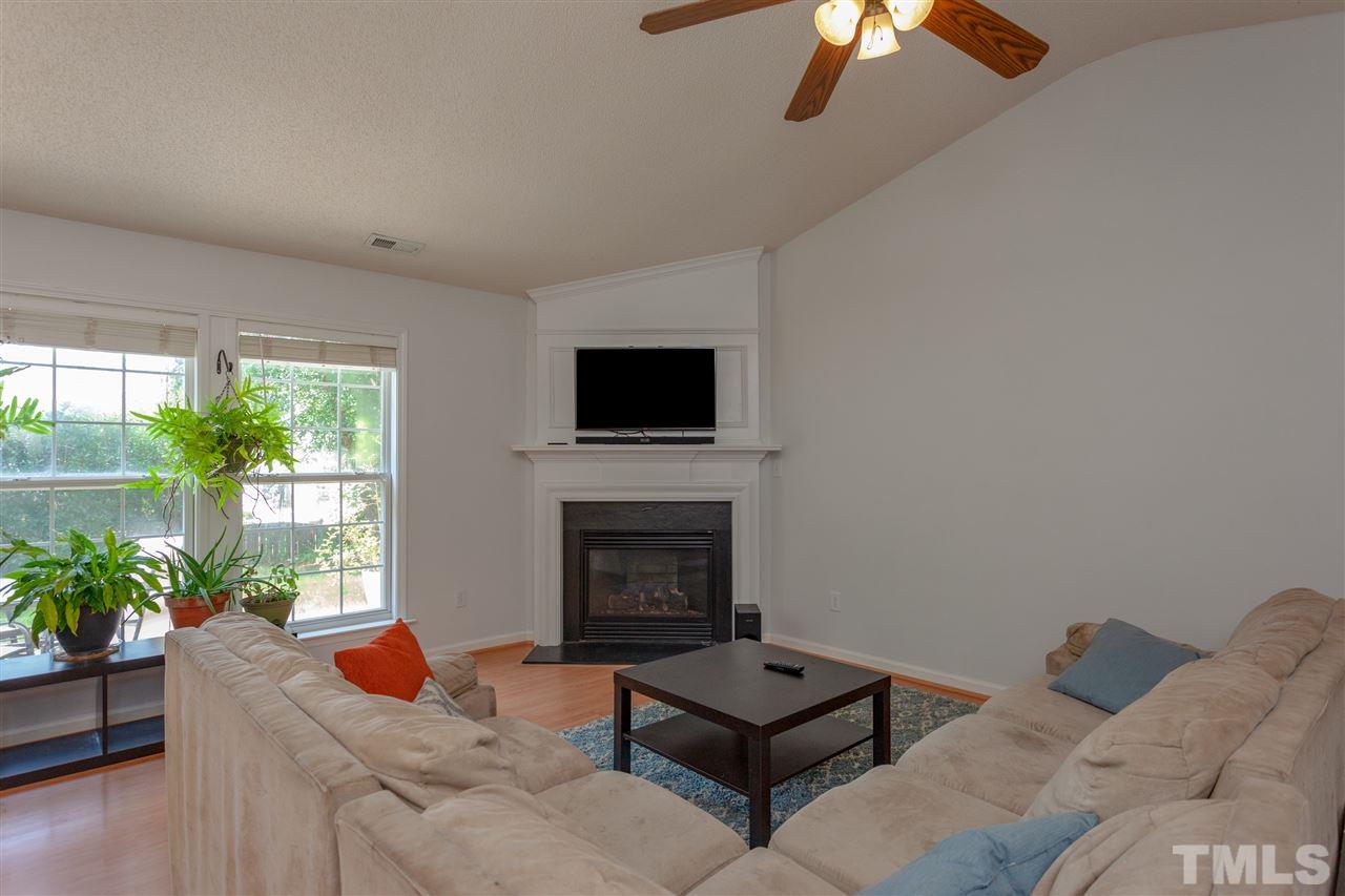 103 Grassy Point Road Apex, NC 27502 - Photo 4 of 25 Gallery Image 4