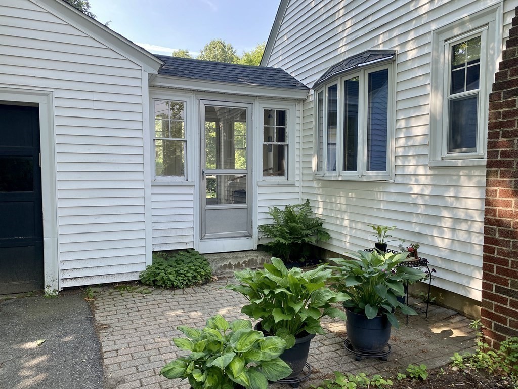 46 Windmill Hill Road Groton, MA 01450 - Photo 2 of 25