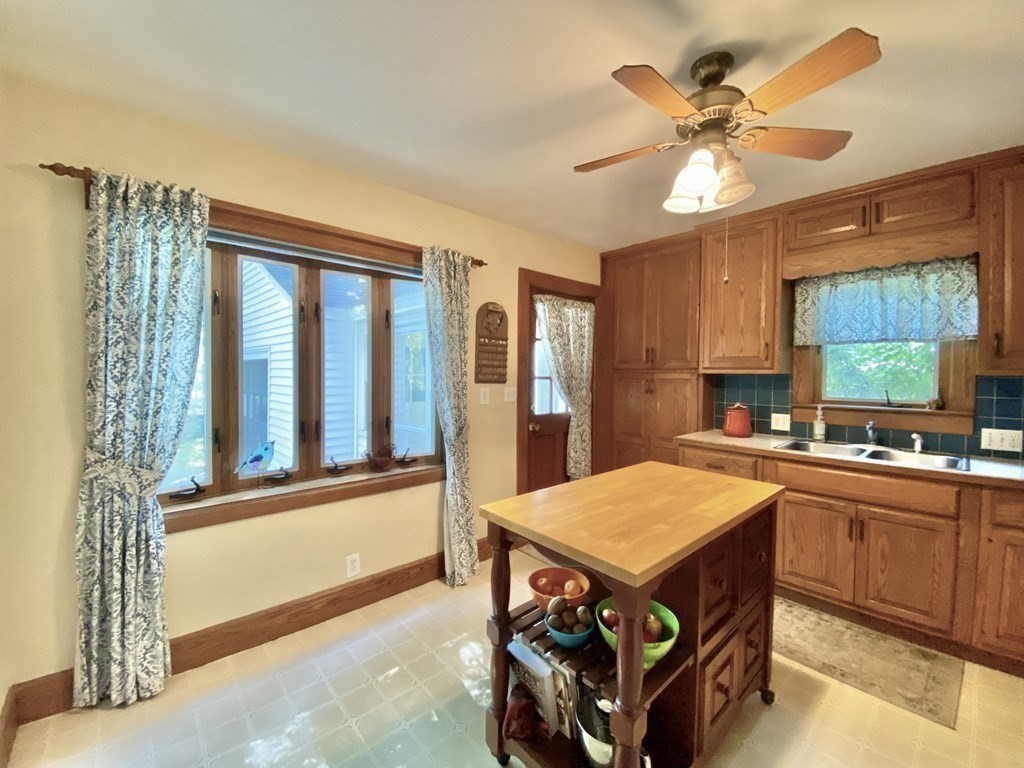 46 Windmill Hill Road Groton, MA 01450 - Photo 9 of 25