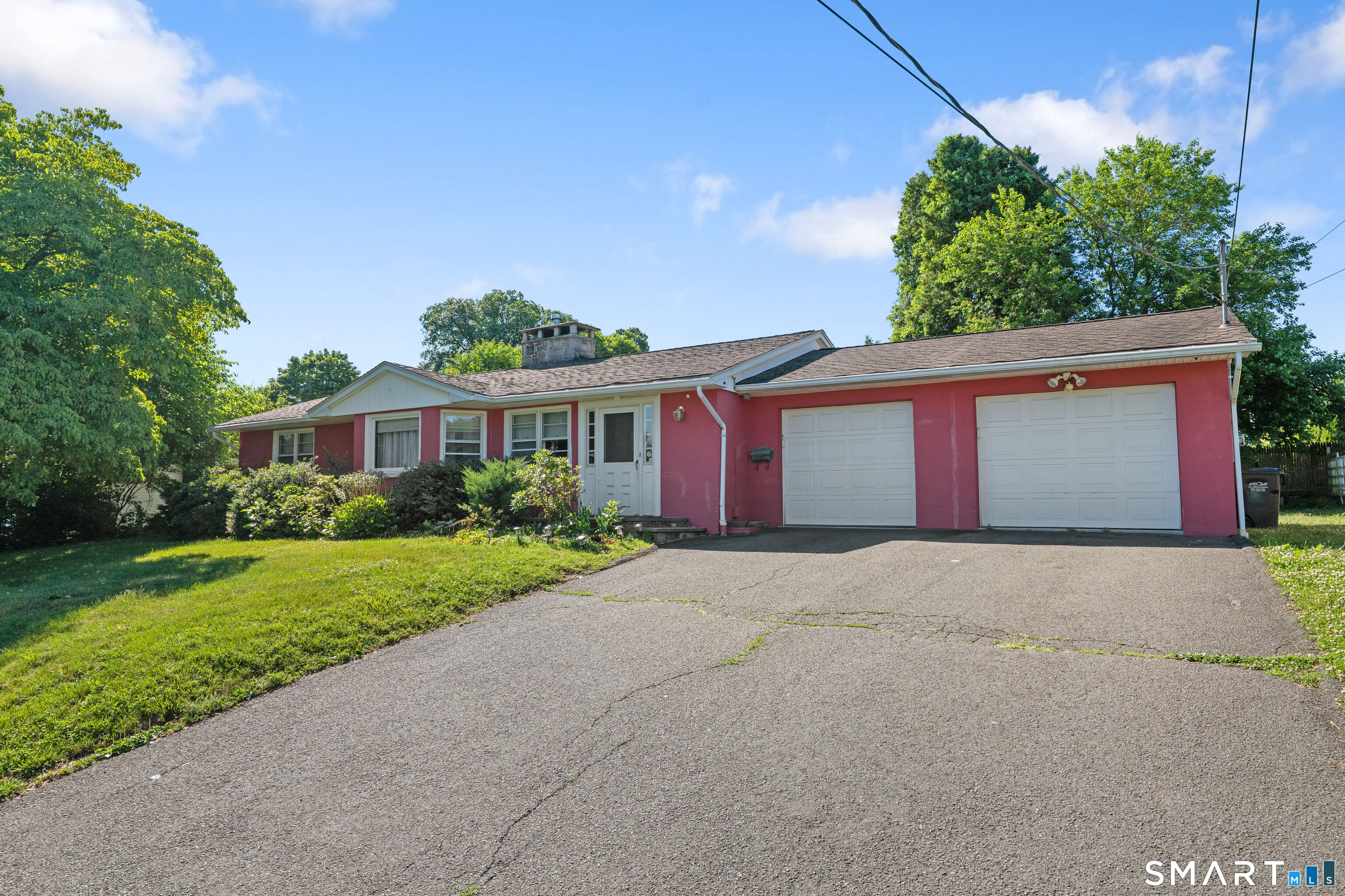4 Francis Road Danbury, CT 06810 - Photo 3 of 36