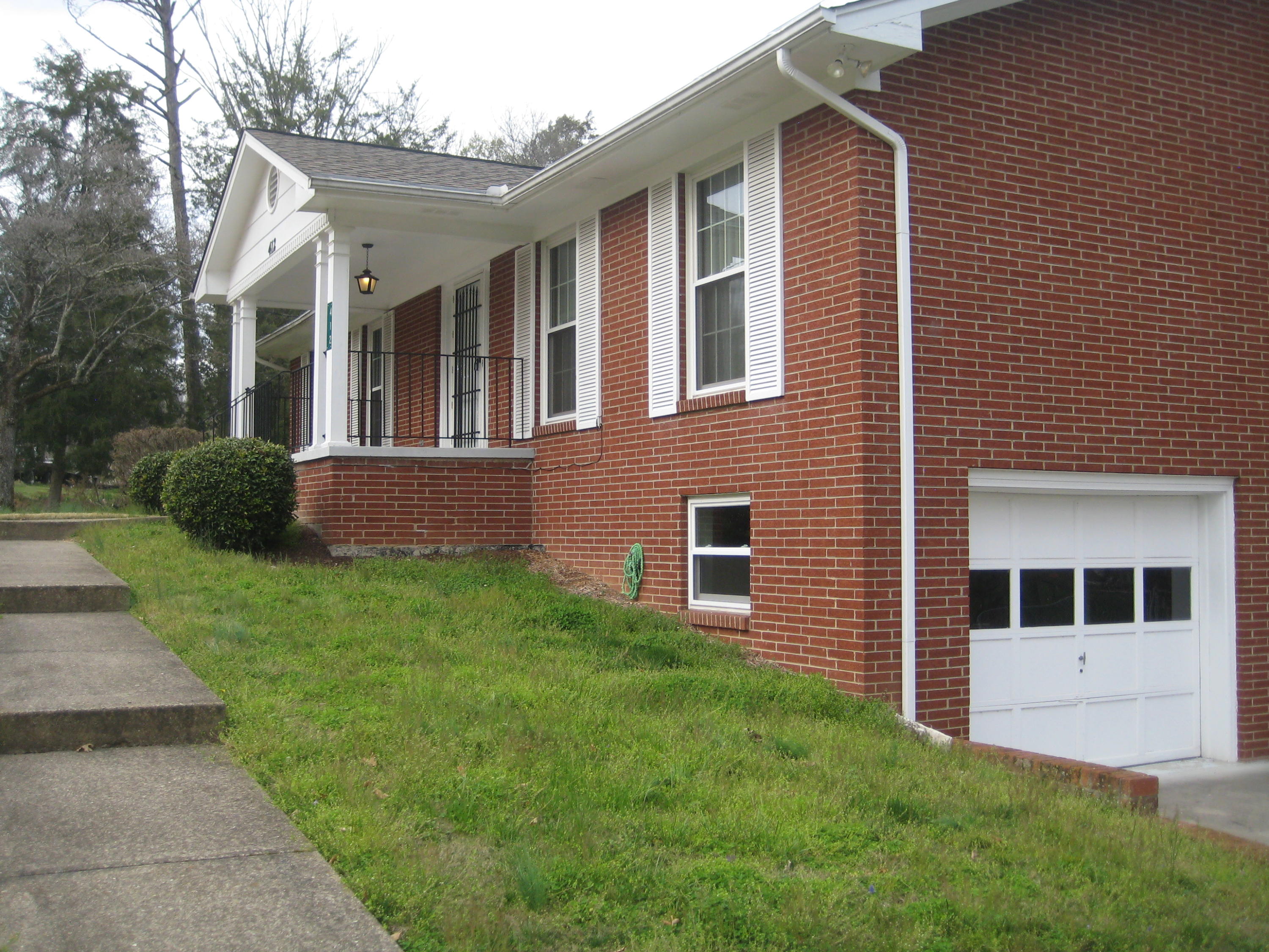 412 Gibbs Ferry Road Clinton, TN 37716 - Photo 2 of 33 IMG_0009