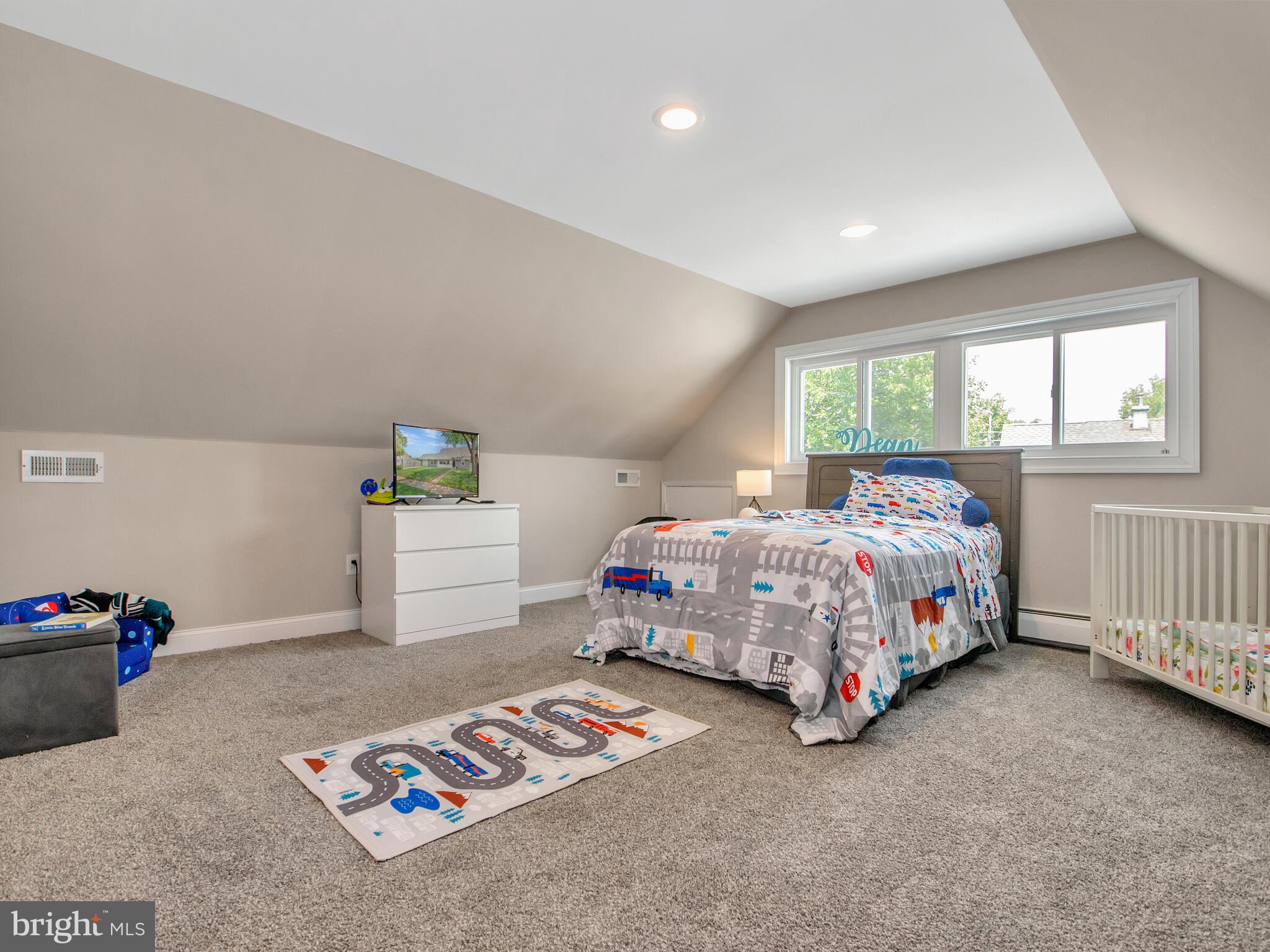 42 Umber Road Levittown, PA 19056 - Photo 13 of 19 Gallery Image 13