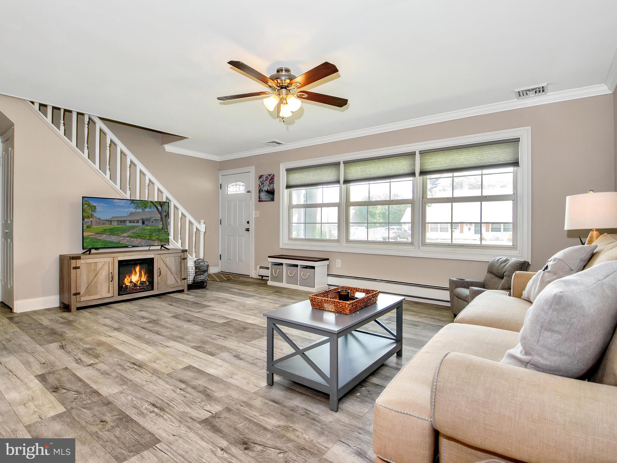 42 Umber Road Levittown, PA 19056 - Photo 6 of 19 Gallery Image 6