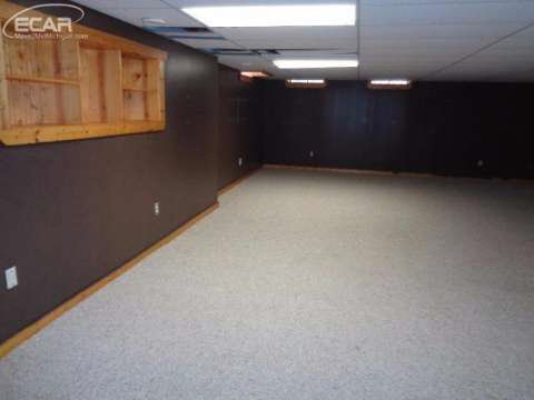 6600 Sharpe Road Fowlerville, MI 48836 - Photo 9 of 13 20434840-8.JPG