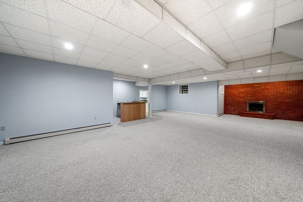 30 Page Road Weston, MA 02493 - Photo 19 of 26