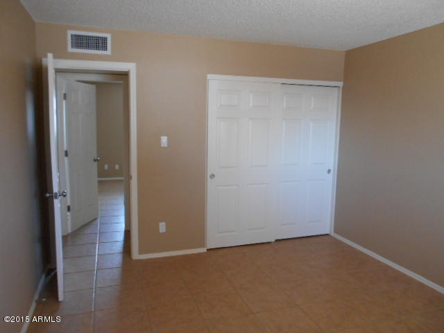 4 East Del Rio Drive Tempe, AZ 85282 - Photo 13 of 22 a view of an empty room