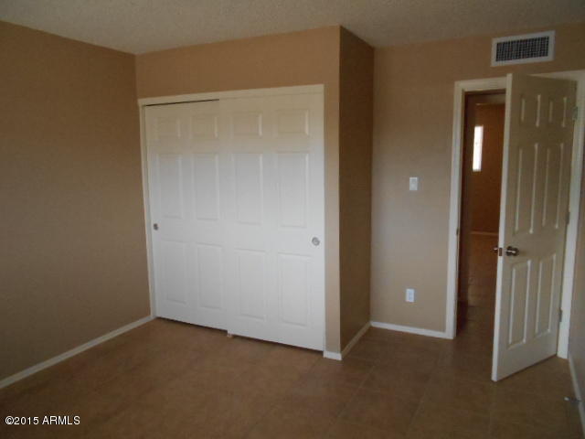 4 East Del Rio Drive Tempe, AZ 85282 - Photo 17 of 22 a view of an empty room