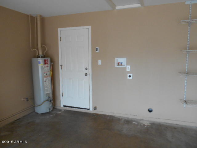 4 East Del Rio Drive Tempe, AZ 85282 - Photo 19 of 22 an empty room with closet