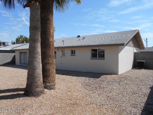 4 East Del Rio Drive Tempe, AZ 85282 - Photo 21 of 22 a front view of a house with a yard