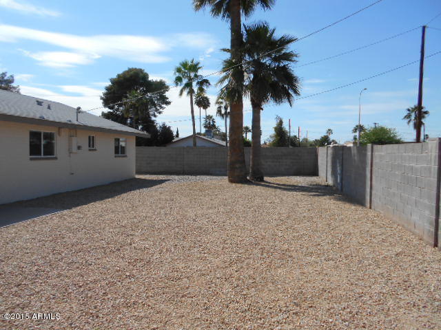 4 East Del Rio Drive Tempe, AZ 85282 - Photo 22 of 22 a backyard of a house