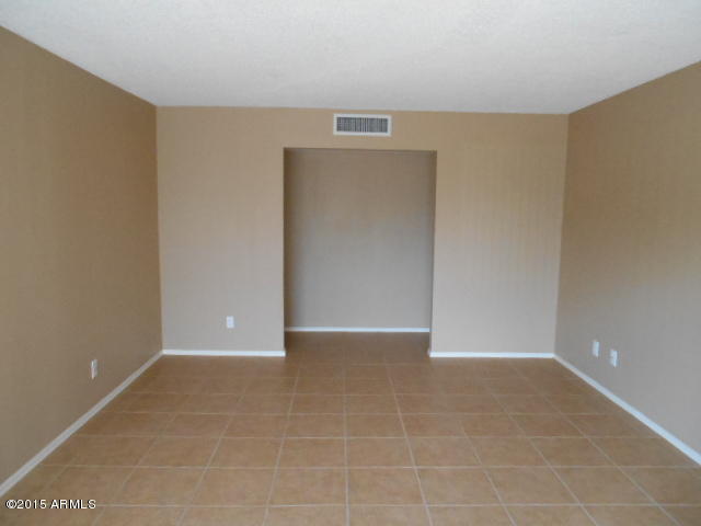 4 East Del Rio Drive Tempe, AZ 85282 - Photo 3 of 22 a view of an empty room