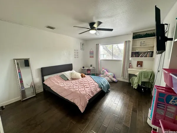 $775,000 | 201 Country Wood Drive, San Antonio, TX 78216