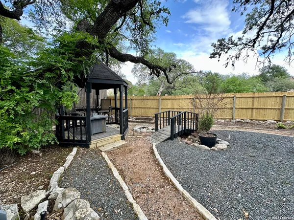 $775,000 | 201 Country Wood Drive, San Antonio, TX 78216