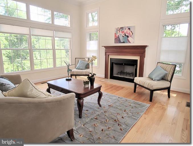 2181 Chain Bridge Road Vienna, VA 22182 - Photo 5 of 28 Den