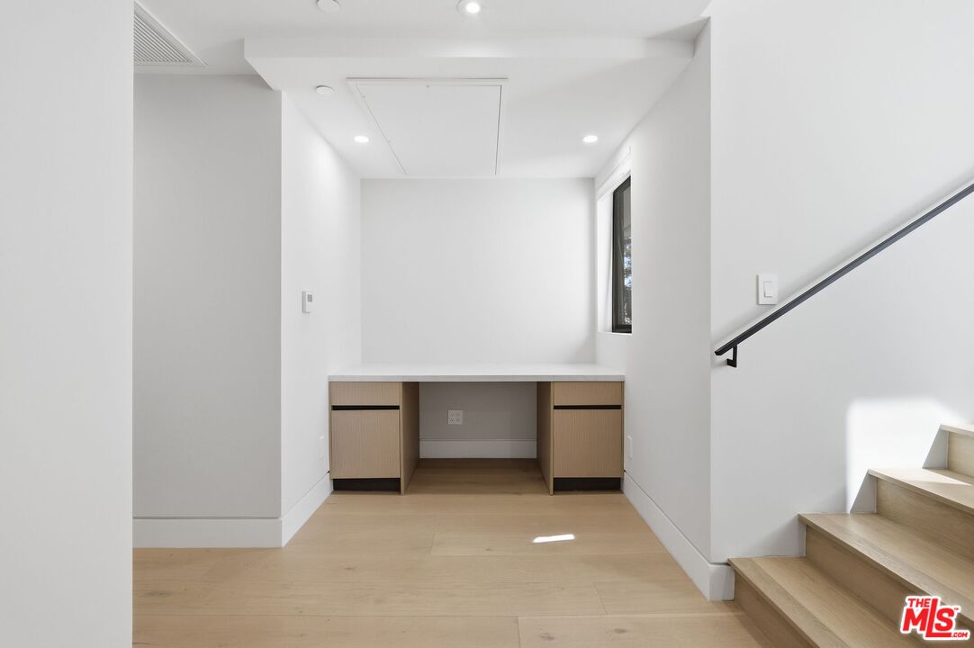 11769 Bellagio Road Los Angeles, CA 90049 - Photo 19 of 25