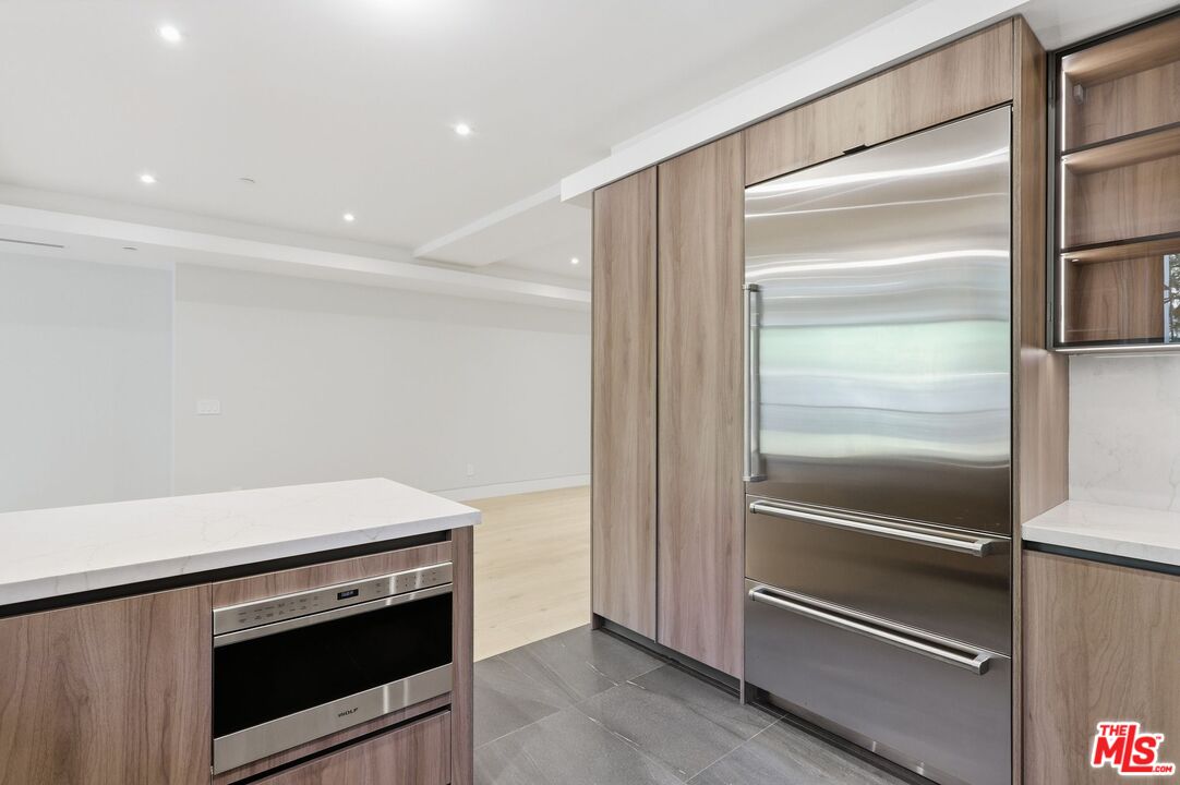 11769 Bellagio Road Los Angeles, CA 90049 - Photo 20 of 25