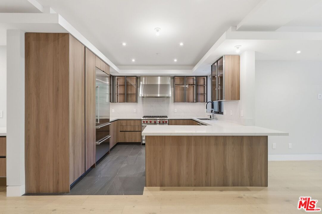 11769 Bellagio Road Los Angeles, CA 90049 - Photo 21 of 25