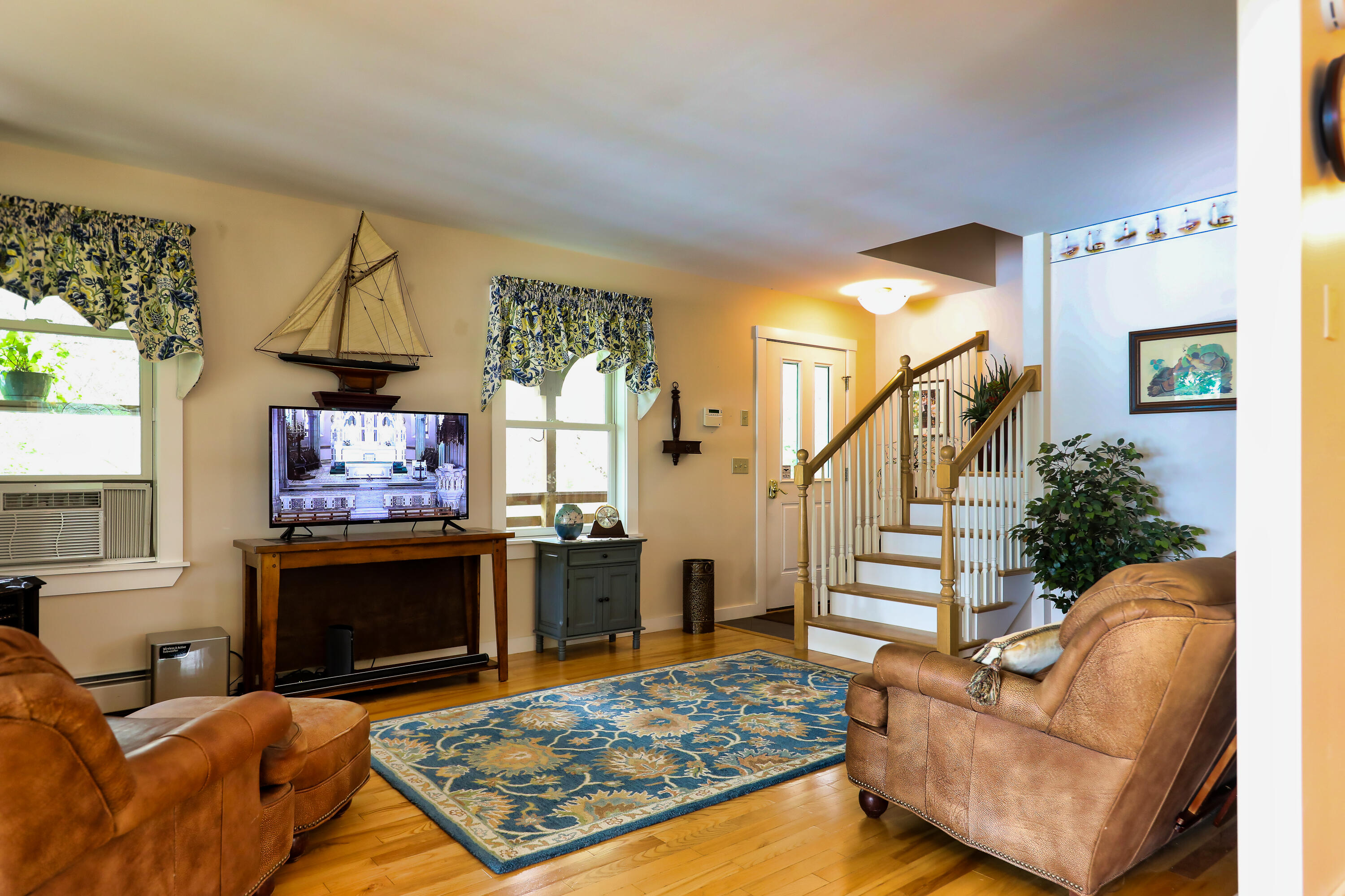 918 Surry Road Surry, ME 04684 - Photo 5 of 26 Living Room