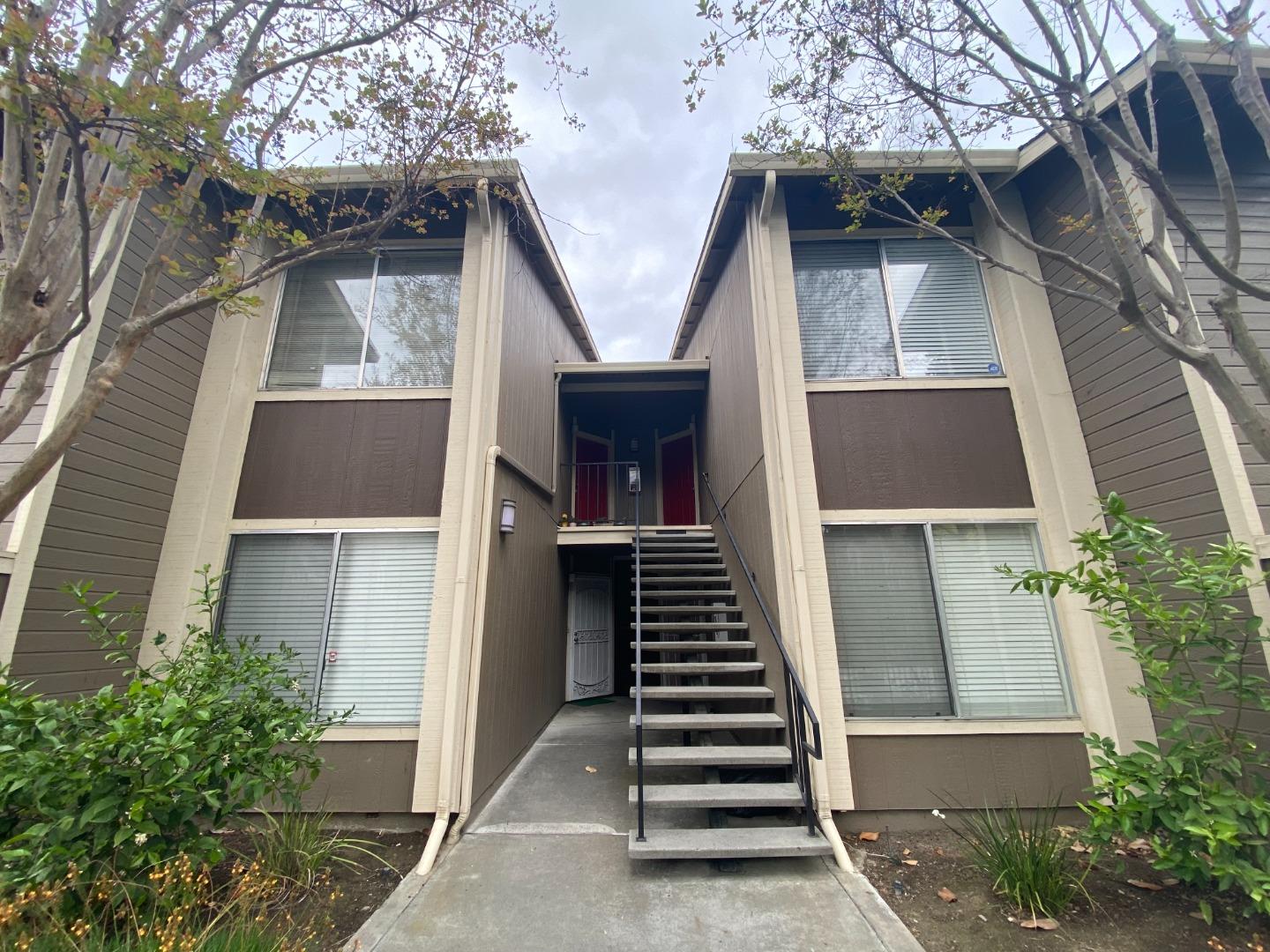 2664 Senter Road, Unit 223 San Jose, CA 95111 - Photo 5 of 11 front view of a house with a small yard