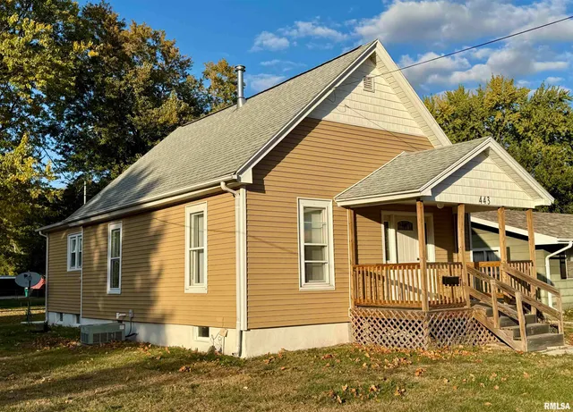 $110,000 | 443 Fifer Street, Galesburg, IL 61401
