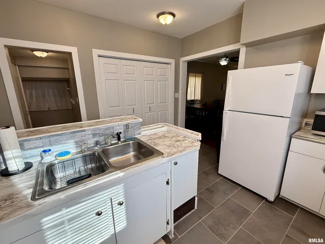 $110,000 | 443 Fifer Street, Galesburg, IL 61401