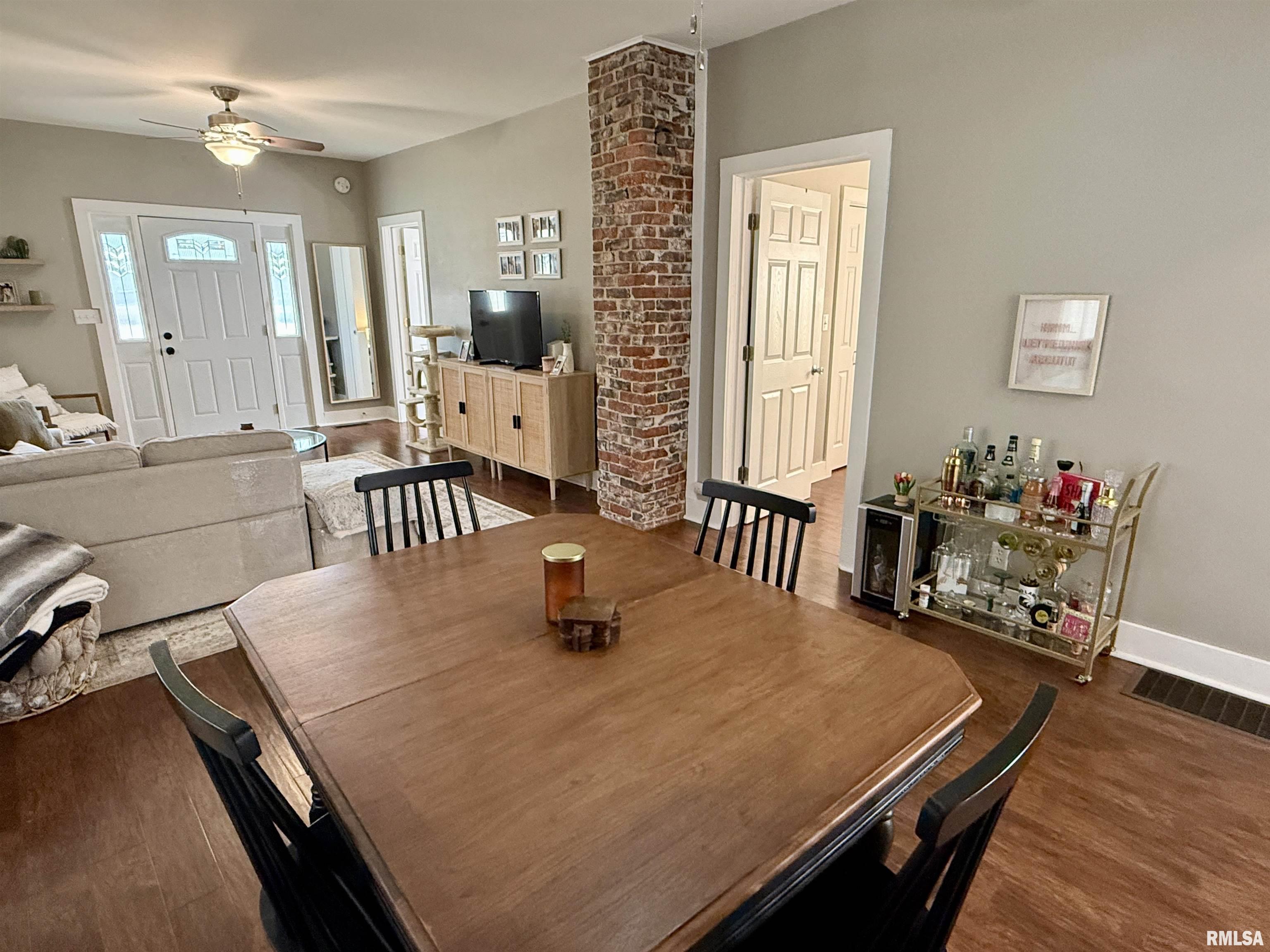 443 Fifer Street Galesburg, IL 61401 - Photo 9 of 27