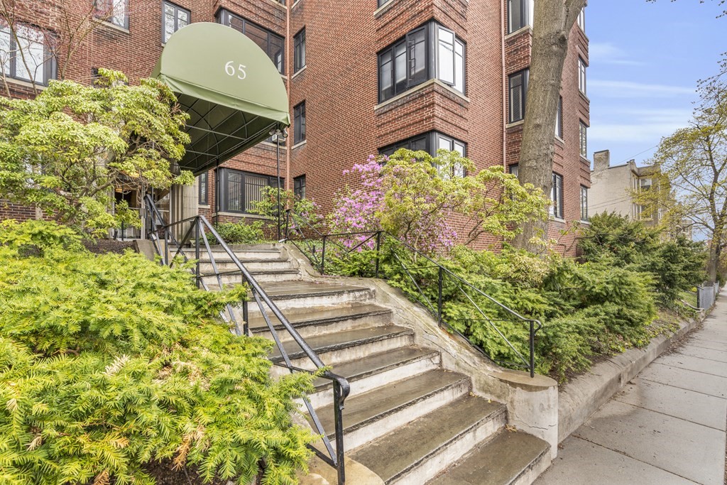 65 Strathmore Road, Unit 21 Boston, MA 02135 - Photo 9 of 10 a view of a garden with pathway
