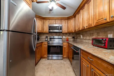 $799,000 | 2545 Sycamore Avenue, Wantagh, NY 11793