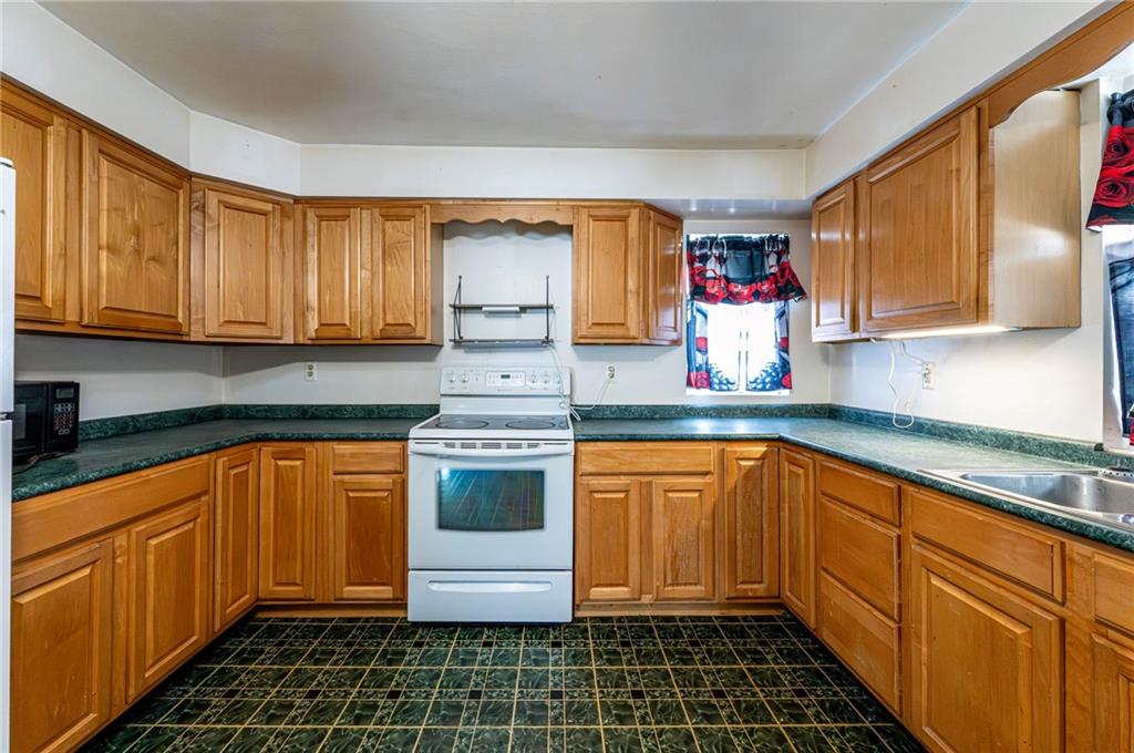 110 Barber Shop Alley Ruffs Dale, PA 15679 - Photo 11 of 49