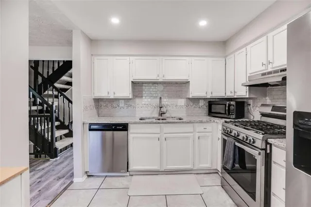 $2,400 | 6413 Wedgewood Trace, Tucker, GA 30084