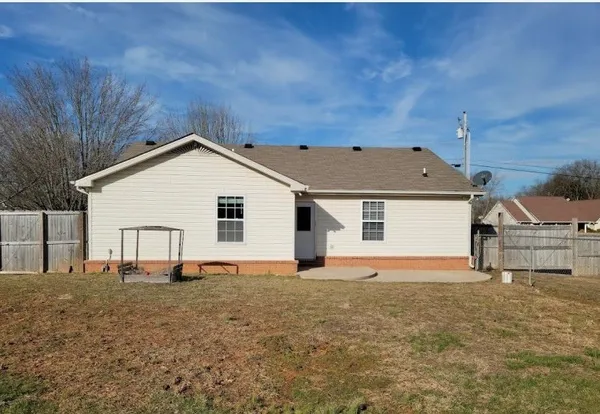 $2,300 | 2006 Cody Drive, Lebanon, TN 37087