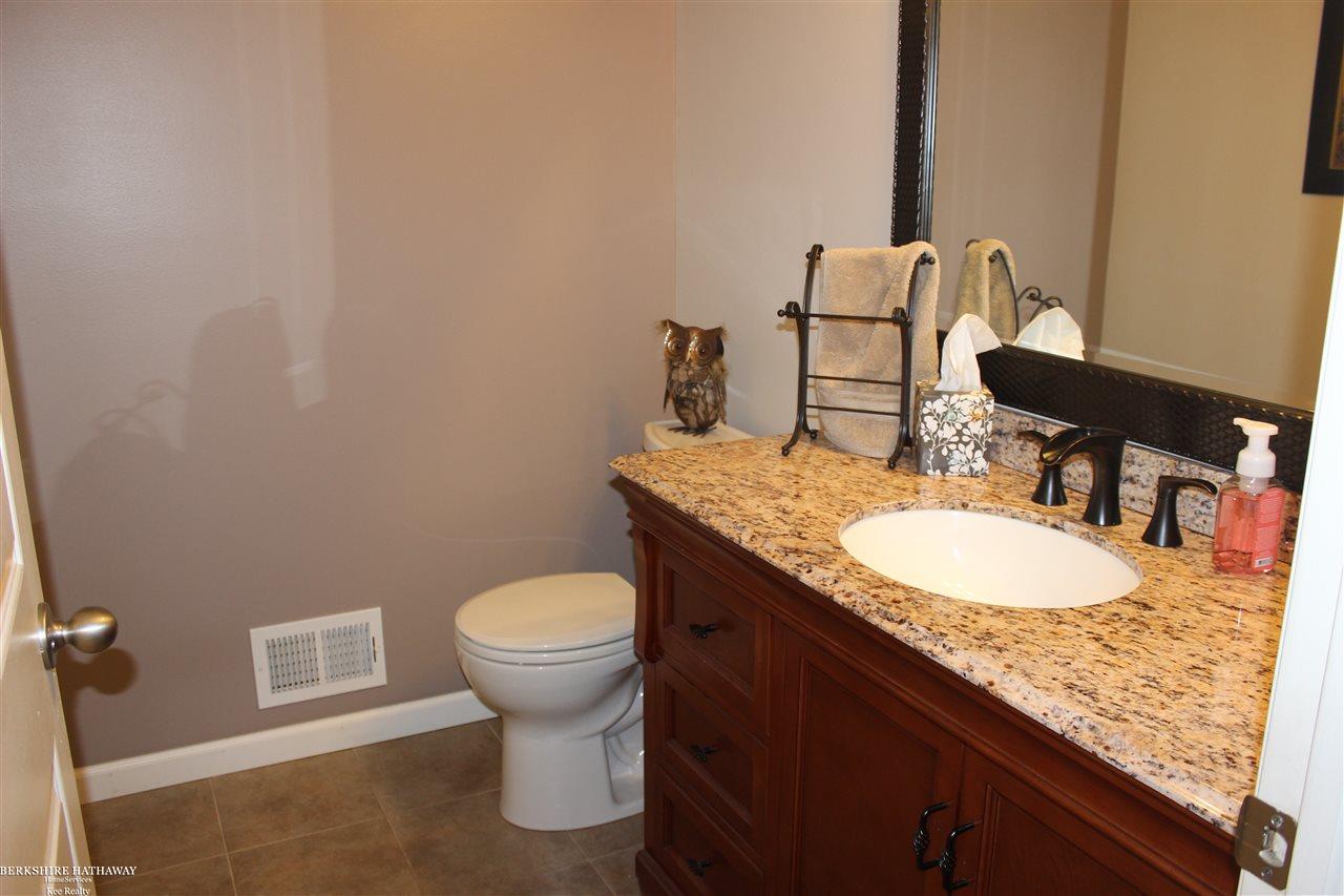 8385 East Pearson Road Utica, MI 48316 - Photo 19 of 50 31370021-22.JPG