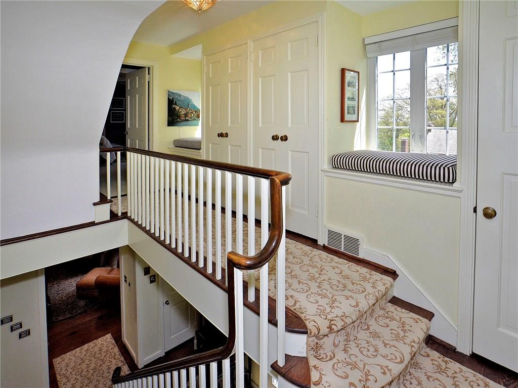 1035 Blackridge Road Pittsburgh, PA 15235 - Photo 17 of 25 Gallery Image 17