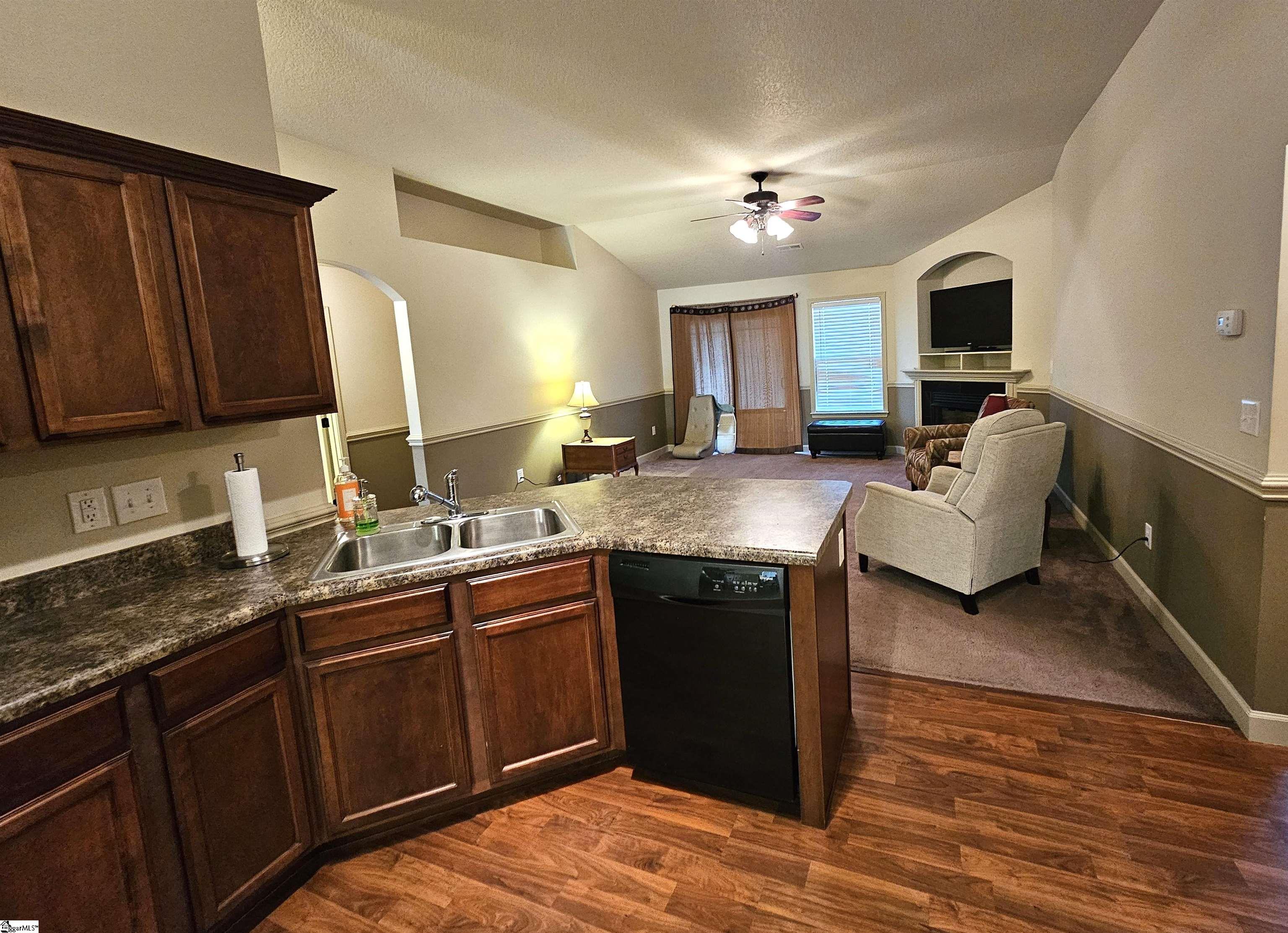 504 Tilgate Court Boiling Springs, SC 29316 - Photo 8 of 27 Gallery Image 8