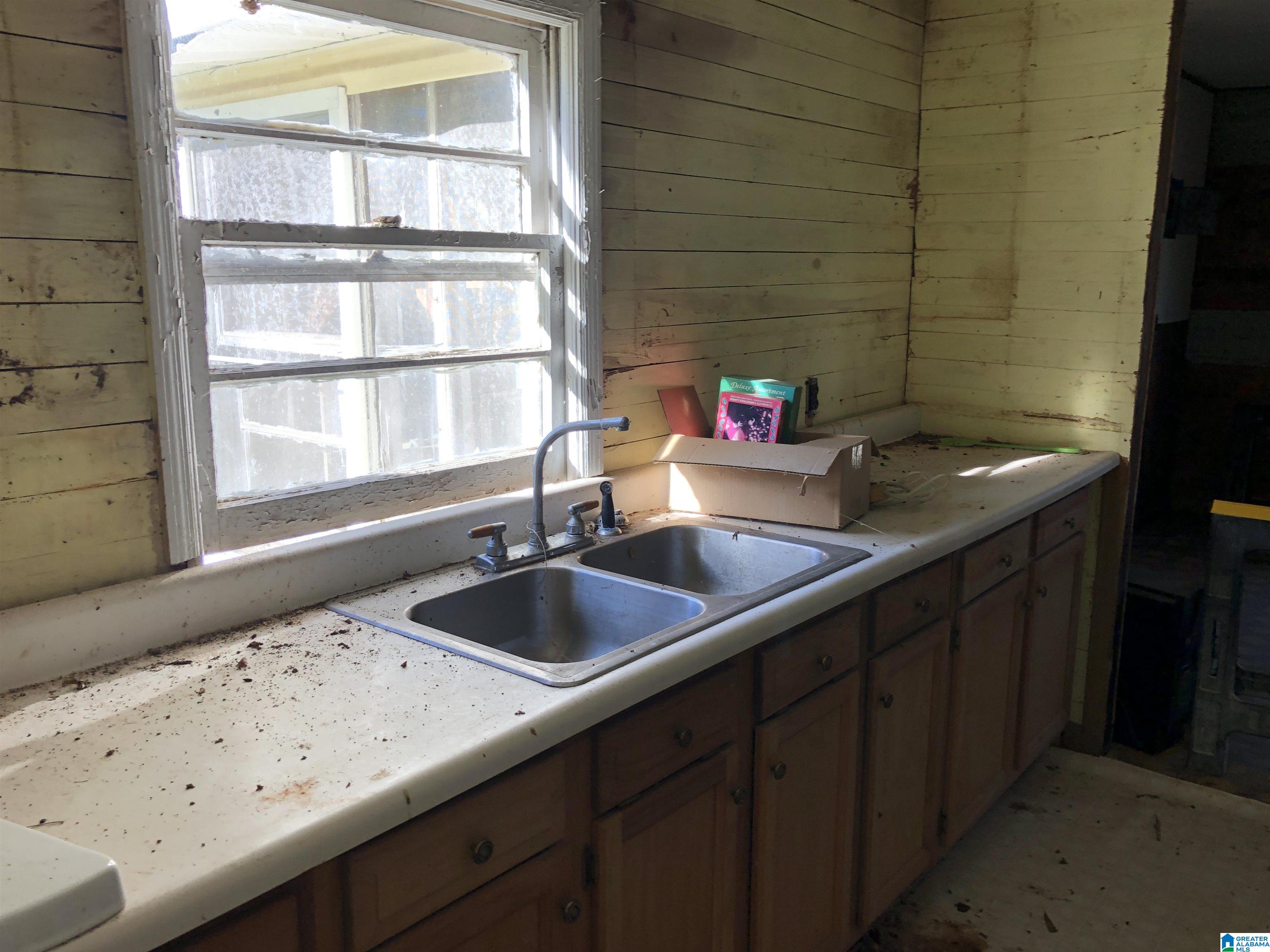 90 Old Springs Road Springville, AL 35146 - Photo 4 of 50