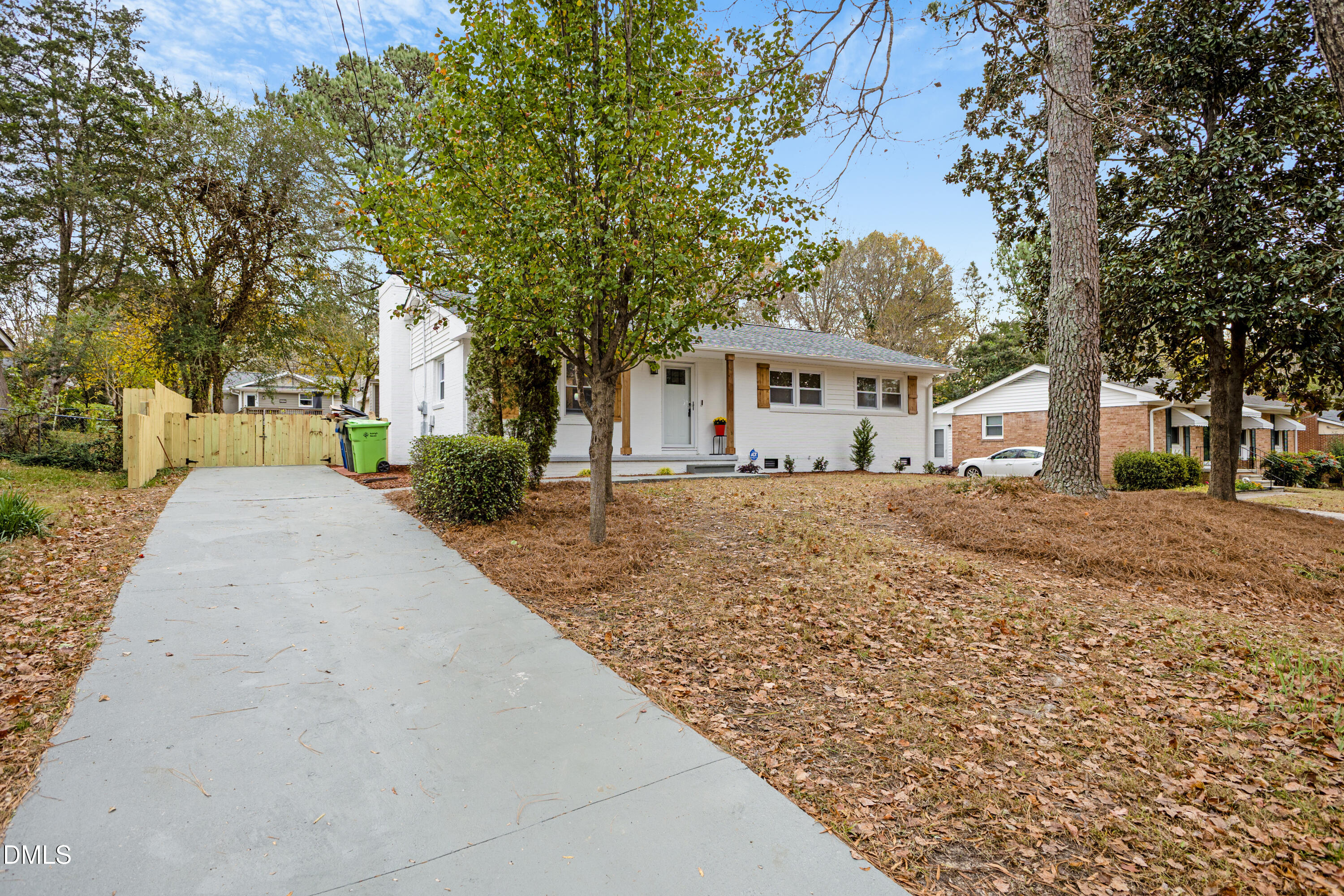 829 Greenwich Street Raleigh, NC 27610 - Photo 2 of 31 CY1A6748