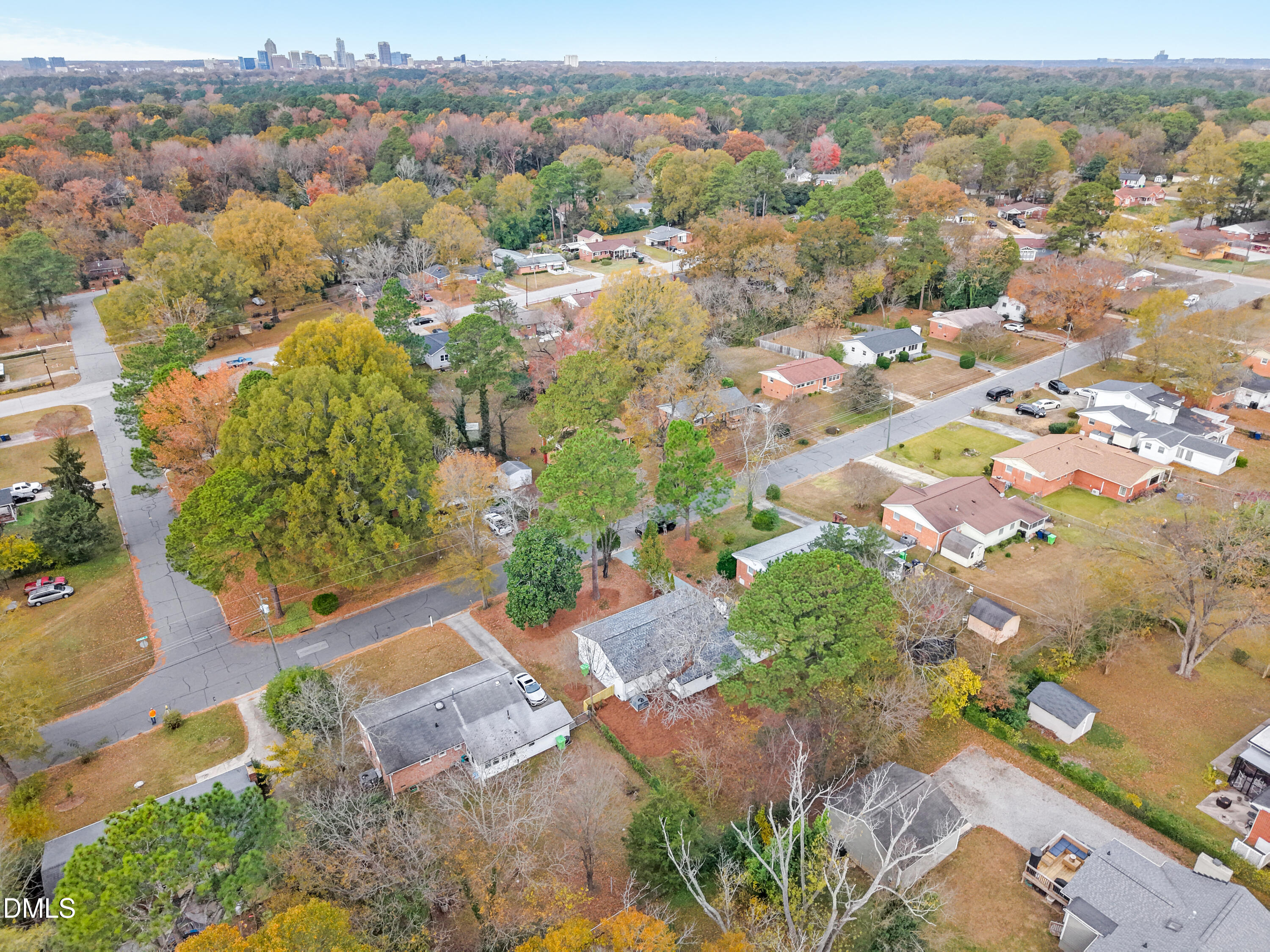 829 Greenwich Street Raleigh, NC 27610 - Photo 28 of 31 DJI_20251113221812_0390_D