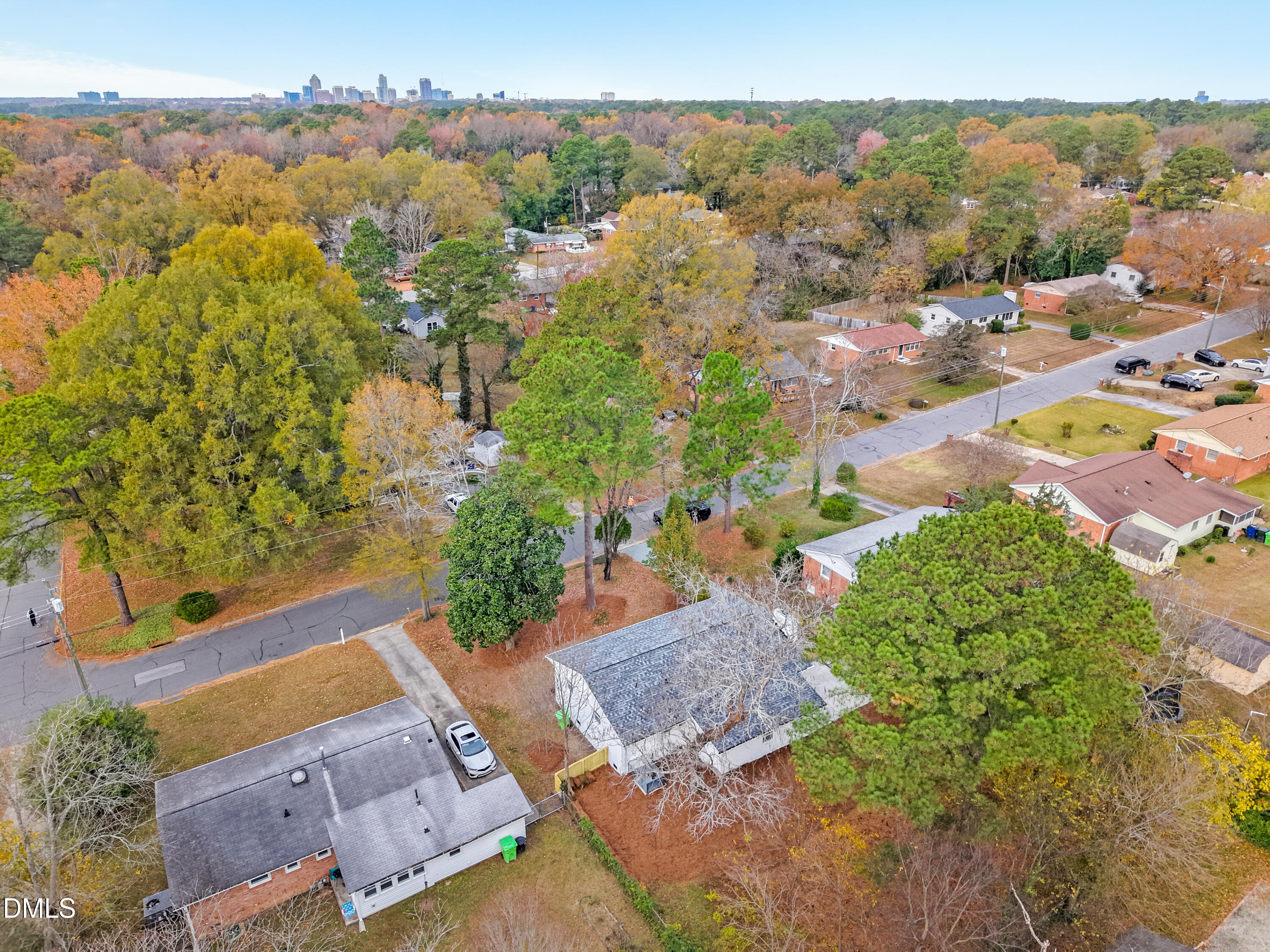 829 Greenwich Street Raleigh, NC 27610 - Photo 29 of 31 DJI_20251113221826_0391_D