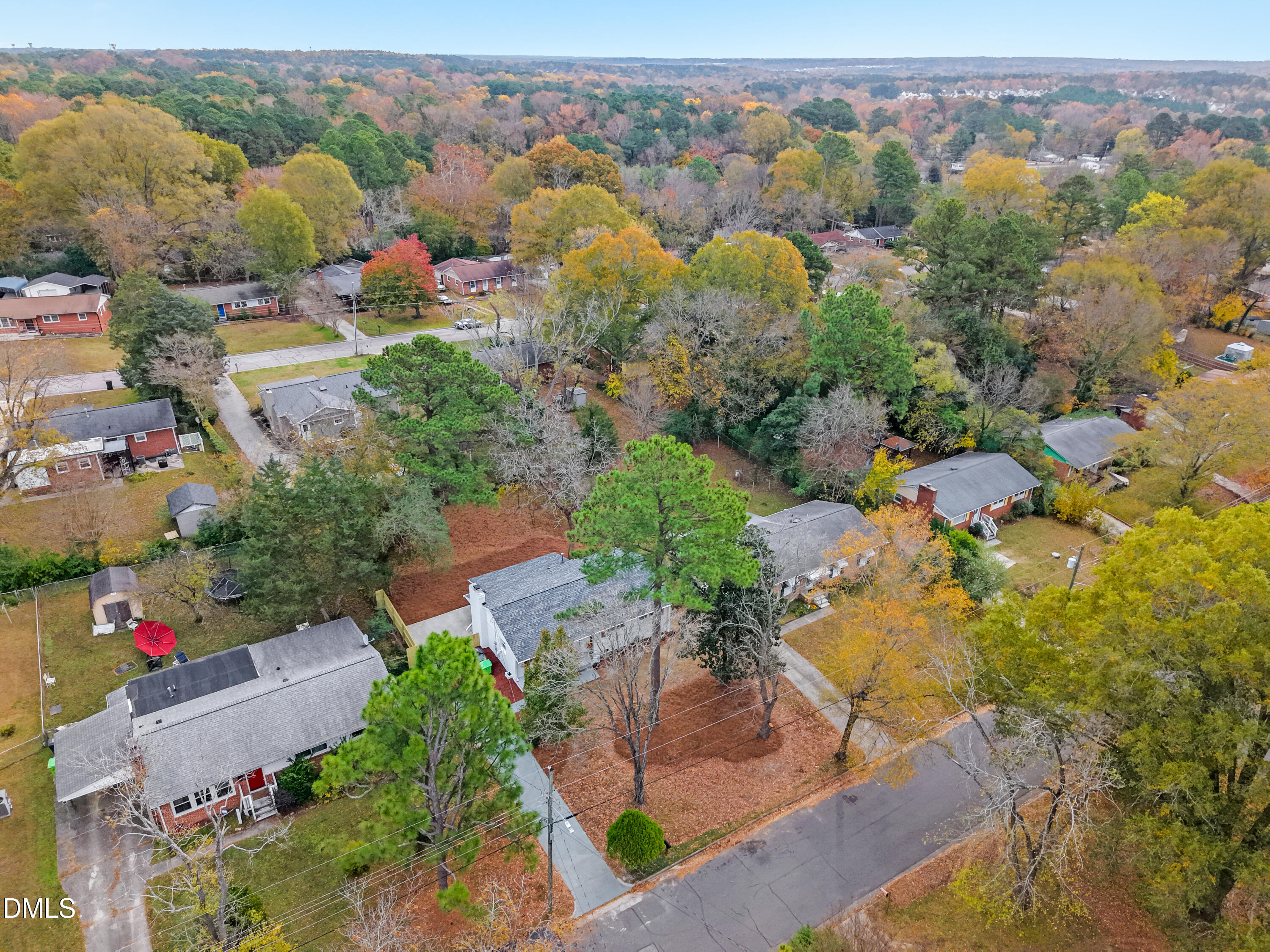 829 Greenwich Street Raleigh, NC 27610 - Photo 30 of 31 DJI_20251113221747_0389_D